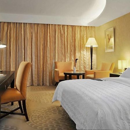 Le Meridien Pyramids Hotel & Spa Giza Eksteriør billede